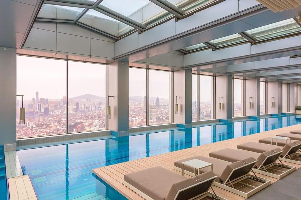 Emaar, Dinner At 102M With A View Of The Bosphorus Истанбул Екстериор снимка